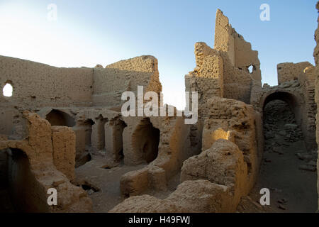 Egitto, Kharga, resti del chiostro Deir Kashif con la necropoli Early-Christian cucchiaio Bagavat, Foto Stock