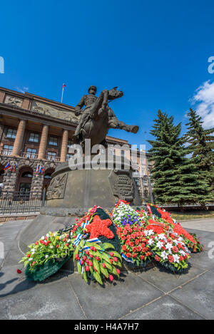 Il maresciallo Zhukov statua nel centrale quartiere militare sede, Ekaterinburg (Russia) Foto Stock