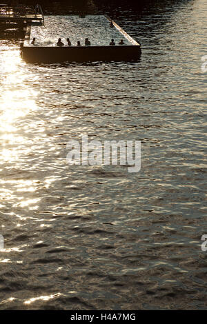 Berlino, Krizevac, la Sprea, bagno nave, bagnanti, acqua, Foto Stock