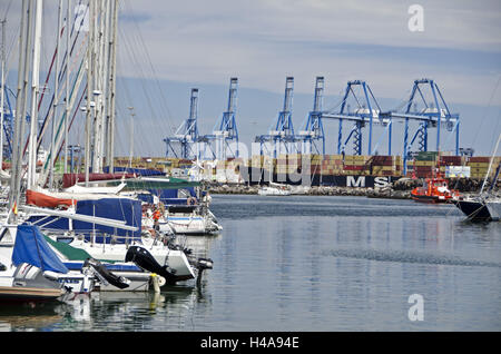 Spagna, isola Canarie, grana Canaria, la lettura di Palma, yacht harbour, gru, contenitori, Foto Stock