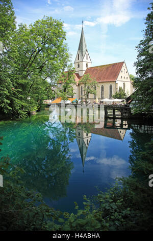 Germania, Baden-Württemberg, Giura Svevo, Blaubeuren, Blautopf, Blaubeuren Abbey, riflessione, Foto Stock