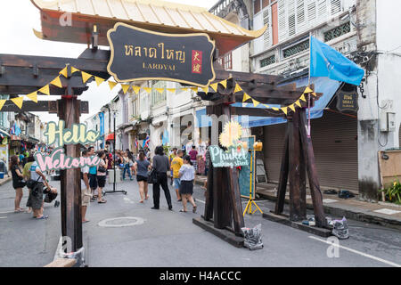 Domenica walking street market nella vecchia città di Phuket, Tailandia Foto Stock