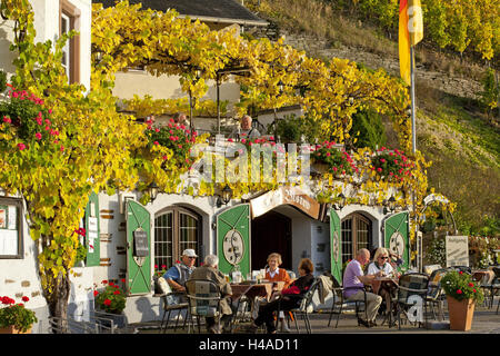 In Germania, in Renania Palatinato, Beisltein, ristorante, vigne, la decorazione floreale, Foto Stock