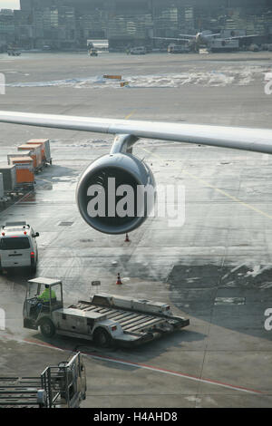 Gate di partenza all'aeroporto di Francoforte Foto Stock