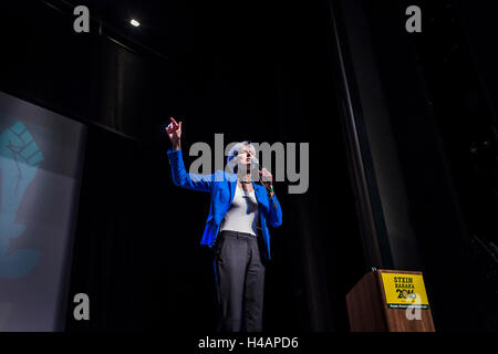 San Francisco, Stati Uniti. Xii oct, 2016. Partito dei Verdi candidato presidenziale Jill Stein al Super Rally nel Bronx, New York. © Michael Nigro/Pacific Press/Alamy Live News Foto Stock