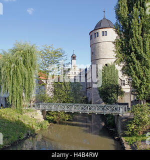 In Germania, in Baviera, Market-ampiamente con il principale, Torre Nera, di fissaggio attacco, torre, fortificazione della città, Brook, bridge, a cupola del cofano, Foto Stock