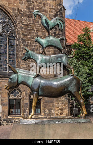 Statua di bronzo della città di Brema musicisti dallo scultore Gerhard Marcks presso il Municipio di Brema, Foto Stock