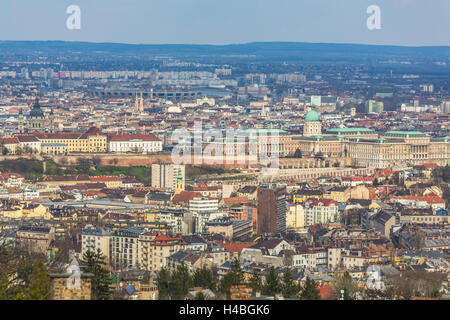 Il Castello di Buda, vista da Buda a Pest, Budapest, Ungheria, Europa Foto Stock