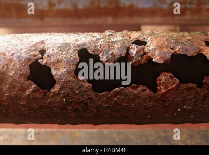 Closeup colpo di corroso e metallo arrugginito pole Foto Stock