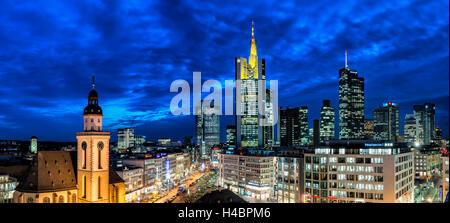 Germania, Hesse, di Francoforte sul Meno, skyline con Hauptwache e la chiesa di Santa Caterina Foto Stock