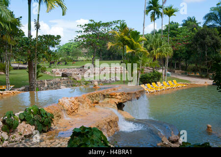 Repubblica Dominicana, est, Sabana de la Mar, giardino dell'hotel del Paraiso Cano Hondo Foto Stock