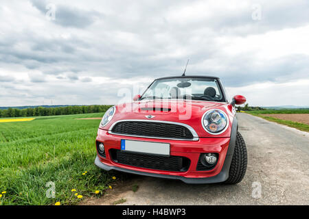 Breuberg, Hesse, Germania, Mini Cooper S cabrio, anno di fabbricazione 2015, Foto Stock