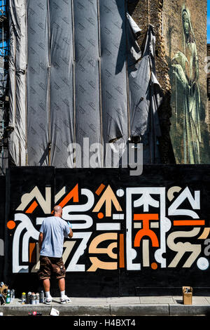 Arte di strada a Shoreditch e Hoxton quartiere di Londra, Regno Unito, Europa Foto Stock