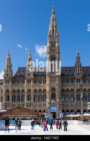 Pista di pattinaggio di fronte al municipio di Vienna, Vienna Eistraum, Austria, Europa Foto Stock