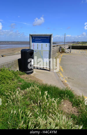 Regno Unito, Merseyside, Wirral, Wallasey terrapieno, Moreton Beach Foto Stock