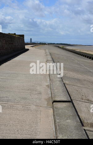 Regno Unito, Merseyside, Wirral, Wallasey terrapieno, Moreton Beach Foto Stock