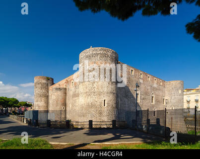 Castello Ursino o recare Castello, noto anche come Castello Svevo di Catania, è un castello di Catania, Sicilia, Italia meridionale. Foto Stock