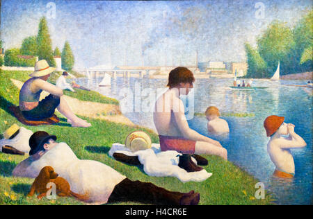 I bagnanti a Asnières da Georges Seurat, olio su tela, 1884. Asnières è un sobborgo industriale a nord-ovest di Parigi sul Fiume Senna. Il dipinto mostra un gruppo di giovani la balneazione dal fiume. Questo è stato il primo di Seurat la grande composizioni. Non è stata verniciata utilizzando la sua tecnica di pointillist che egli ha sviluppato più tardi. Egli tuttavia aree rettificate dell'immagine, utilizzando punti di contrasto di colore per creare un effetto luminoso. Foto Stock