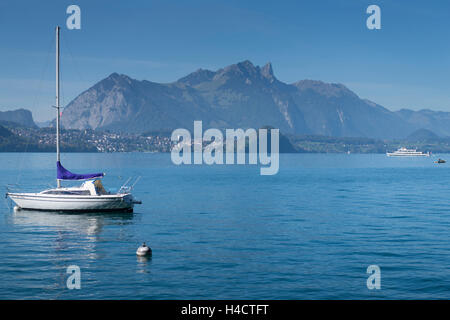 L'Europa, Svizzera Thunersee con Merligen Foto Stock