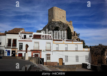 Spagna, Andalusia, parrocchia Olvera in provincia di Cadice, lain nella Ruta de off Pueblos Blancos, street villaggi bianchi, case e Castillo Arabe Foto Stock