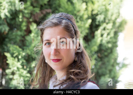 Giovane donna, sorridente, ritratto, Budapest, Ungheria, Europa Foto Stock