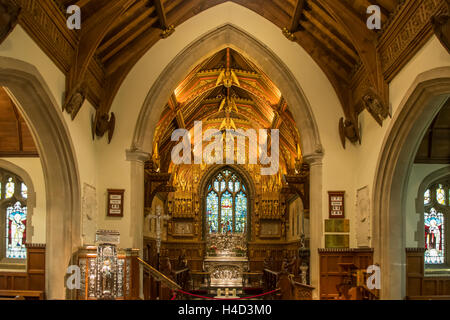 Altare in Santa Maria Maddalena la Chiesa, Sandringham House, Norfolk, Inghilterra Foto Stock