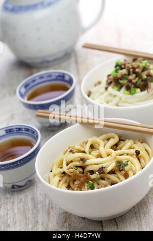 Dan Dan tagliatelle, cinese cucina sichuan Foto Stock