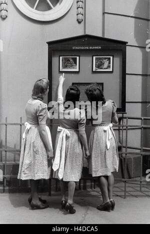 Angestellte des Musterbetriebs Wilhelm prugna in München Gladbach, Deutsches Reich 1941. I dipendenti della pianta modello Wilhelm prugna in München Gladbach, Germania 1941. Foto Stock