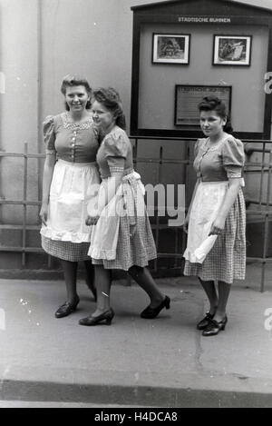 Angestellte des Musterbetriebs Wilhelm prugna in München Gladbach, Deutsches Reich 1941. I dipendenti della pianta modello Wilhelm prugna in München Gladbach, Germania 1941. Foto Stock