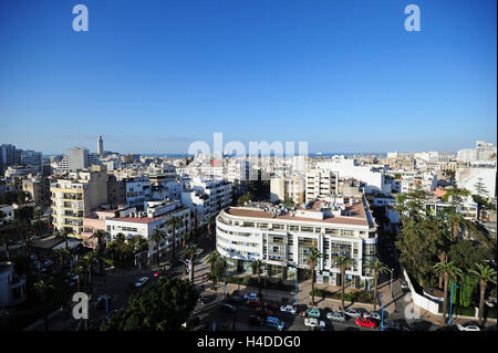 Vista di Casablanca dalla parte superiore della cattedrale, una ex cattedrale nel centro della città Foto Stock