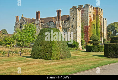 Heaver Castello, Hedge Topiaria da terra per Kent, Inghilterra Foto Stock