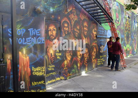 Il murale sulla parete della Nazionale di Teatro Nero di Harlem.Harlem,New York City,USA Foto Stock