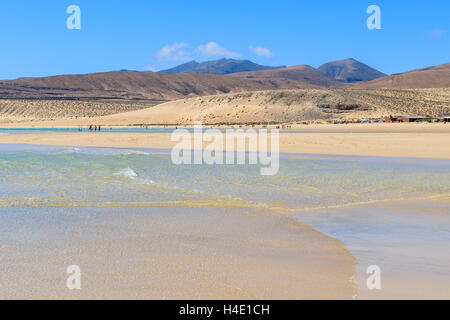 Bellissima laguna sulla spiaggia di Sotavento sulla Penisola di Jandia, Fuerteventura, Isole Canarie, Spagna Foto Stock