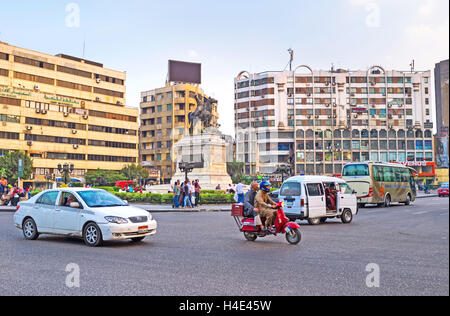 Il traffico di Ramses Square, il Cairo, Egitto Foto Stock