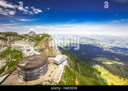 Pilatus con la montagna del mondo la più ripida ferrovia dentata e vista sulle Alpi svizzere dalla parte superiore Foto Stock