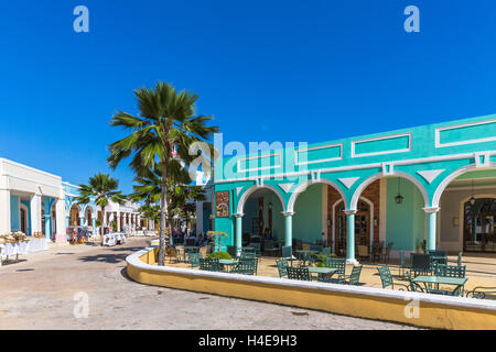 Pueblo La Estrella, Village Shopping Centre, Cayo Santa Maria, Villa Clara, Cuba, la Repubblica di Cuba, Antille Maggiori dei Caraibi Foto Stock