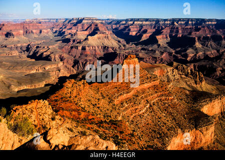 Scogliere vibranti e delle valli del Parco Nazionale del Grand Canyon - una nicchia di attrazione di viaggio Foto Stock