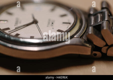 Acciaio orologio da polso closeup Foto Stock