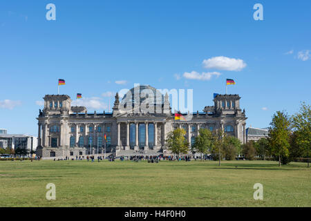 L'edificio del Reichstag, sede del parlamento tedesco a Berlino Foto Stock