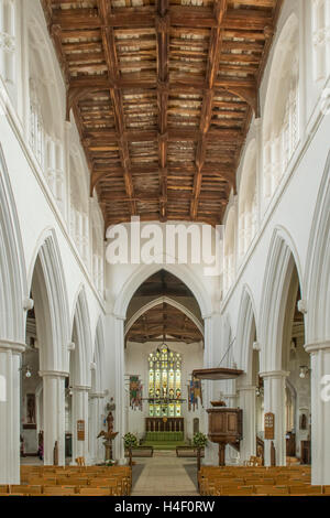 Navata della chiesa di San Giovanni Evangelista, Thaxted, Essex, Inghilterra Foto Stock