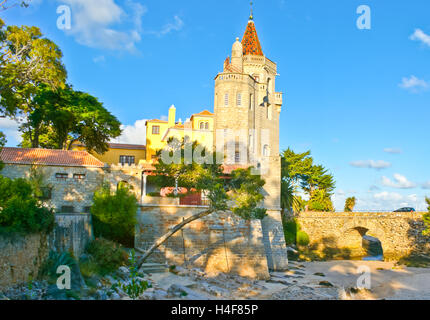 Questo antico palazzo situato nella città di Cascais e ora funziona come un museo municipale. Portogallo Foto Stock