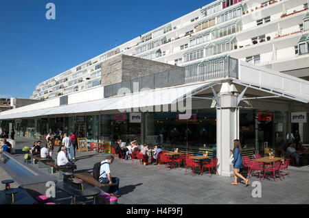 Il Brunswick Centre di Bloomsbury, Camden, London, England, Regno Unito Foto Stock