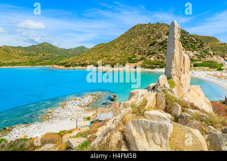 Una vista della bellissima spiaggia di Punta Molentis Bay, l'isola di Sardegna, Italia Foto Stock