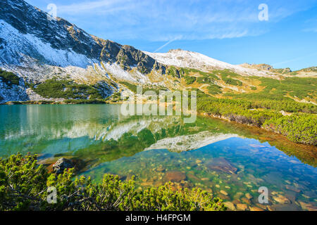 Splendido lago alpino nella stagione autunnale di Gasienicowa valley, Alti Tatra, Polonia Foto Stock