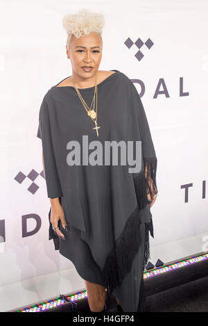 Emeli Sande arriva al tappeto rosso al TIDAL X: 1015 un concerto benefico presso la Barclays Center su 15 ottobre 2016 nella città di New York, New York. Foto Stock