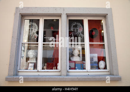 Finestra con Beethoven souvenir, Beethoven shop, Bonn, Renania, Renania settentrionale-Vestfalia Foto Stock