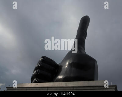 "Davvero buona' statua, quarto zoccolo,Trafalgar Square, London REGNO UNITO Foto Stock