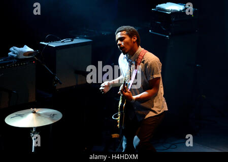 Barcellona - 27 Maggio: Benjamin Booker (rock band) esegue in Primavera Sound Festival 2015, Barts stadio. Foto Stock