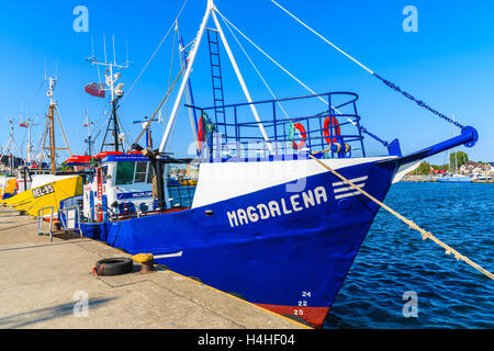 Porta JASTARNIA, Polonia - giu 21, 2016: barche da pesca in Jastarnia porta sulla penisola di Hel, Mar Baltico, Polonia. La pesca è così importante Foto Stock