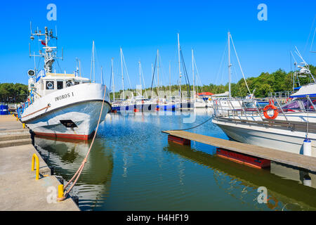 LEBA PORTA A VELA, Polonia - 23 JUN 2016: una vista del porto di vela in Leba cittadina sulla costa del Mar Baltico della Polonia. Questo è uno dei Foto Stock